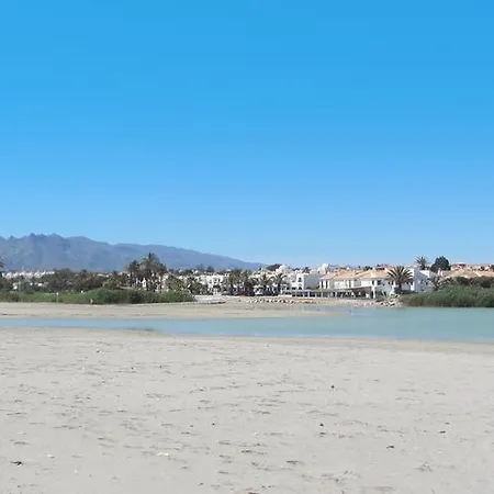 Pueblo Laguna Apartamento